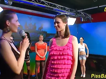 sibelkekeli porno banyoda  resmi